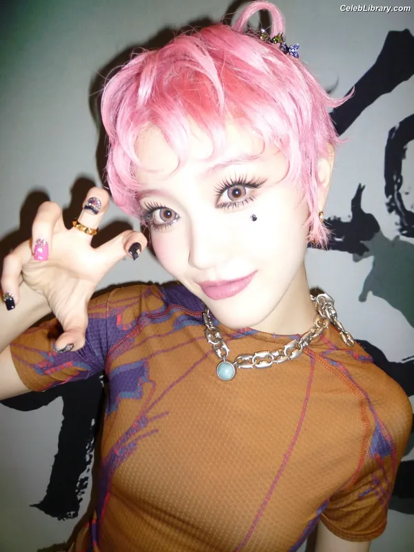 XG (Kpop) photo 12 of 3042