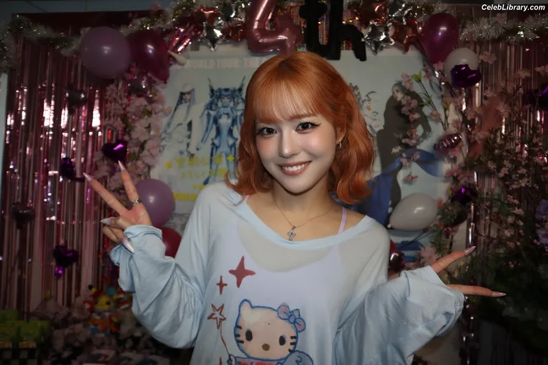 XG (Kpop) photo 24 of 3042