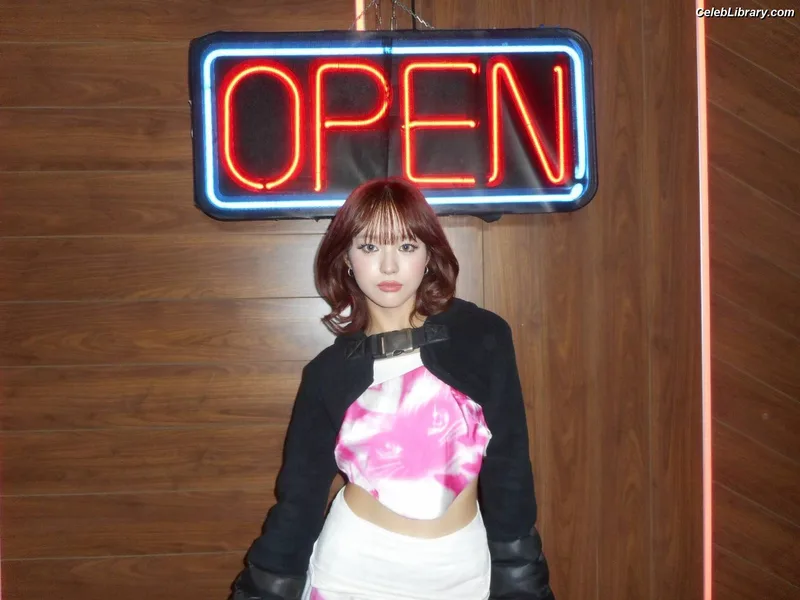 XG (Kpop) photo 19 of 3042