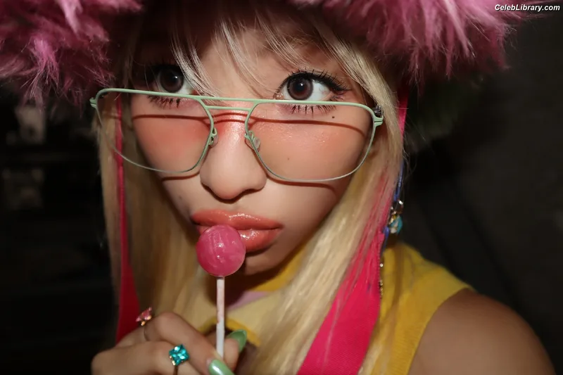 XG (Kpop) photo 3 of 3042