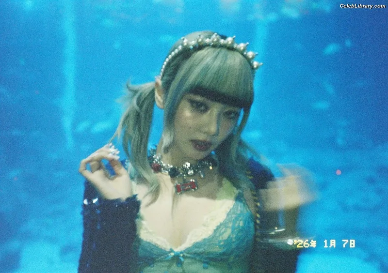 XG (Kpop) photo 15 of 3042