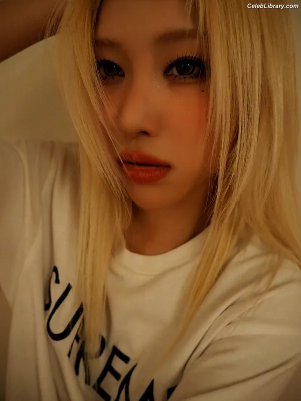 XG (Kpop) photo 4 of 3042