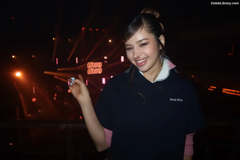 XG (Kpop) photo 15 of 3042