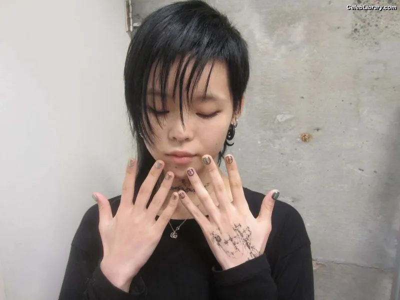 XG (Kpop) photo 1 of 3042