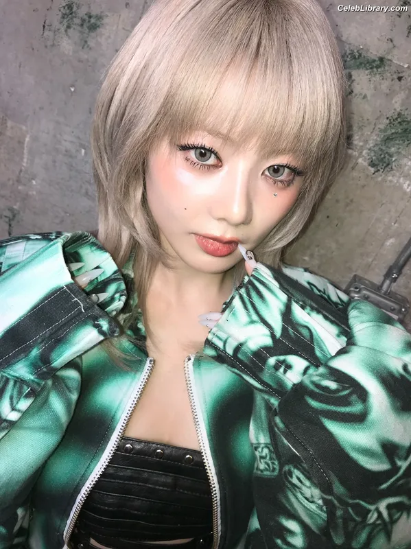 XG (Kpop) photo 20 of 3042