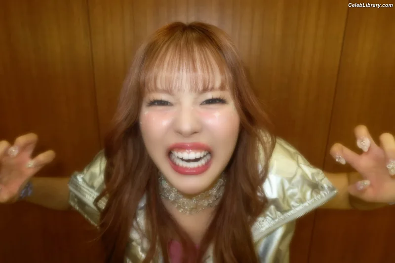 XG (Kpop) photo 14 of 3042