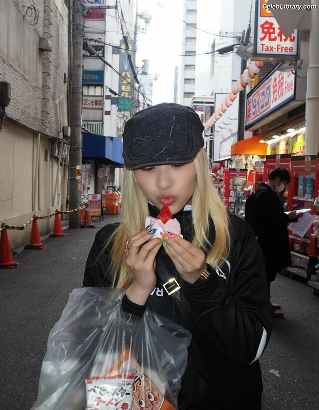 XG (Kpop) photo 9 of 3042