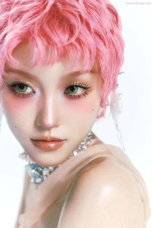 XG (Kpop) photo 13 of 3042