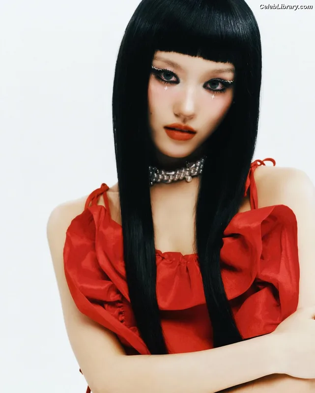 XG (Kpop) photo 1 of 3042