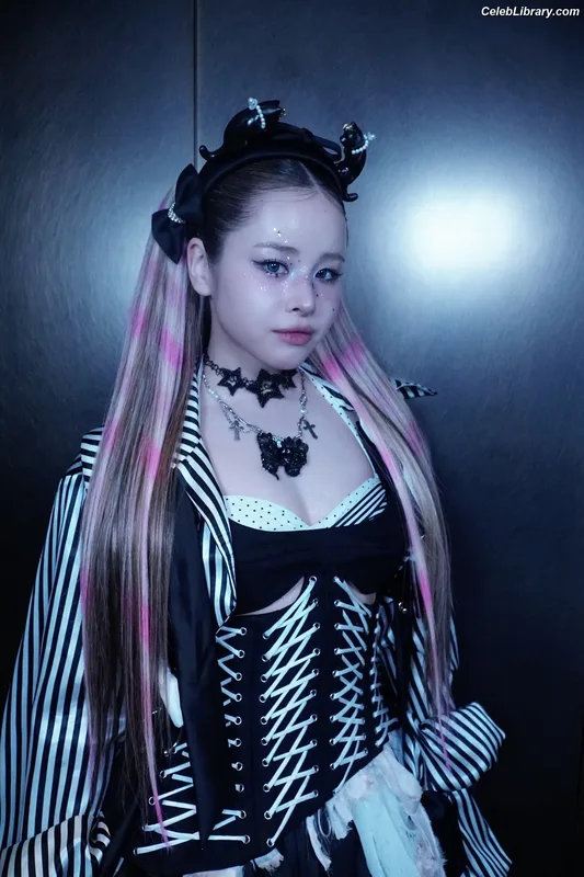 XG (Kpop) photo 14 of 3042