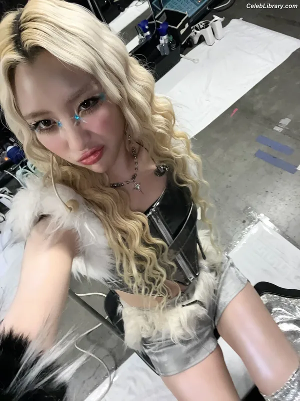 XG (Kpop) photo 12 of 3042