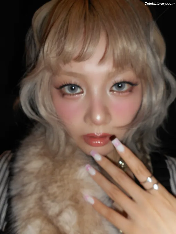XG (Kpop) photo 12 of 3042