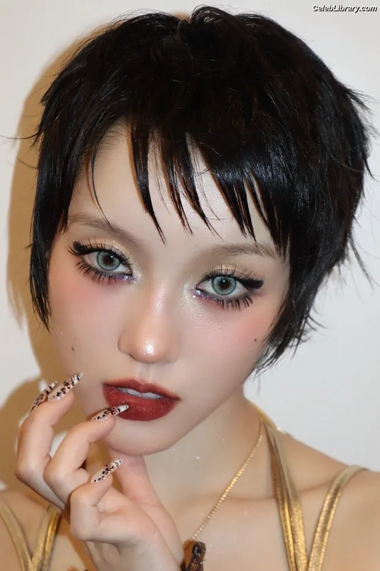 XG (Kpop) photo 11 of 3042