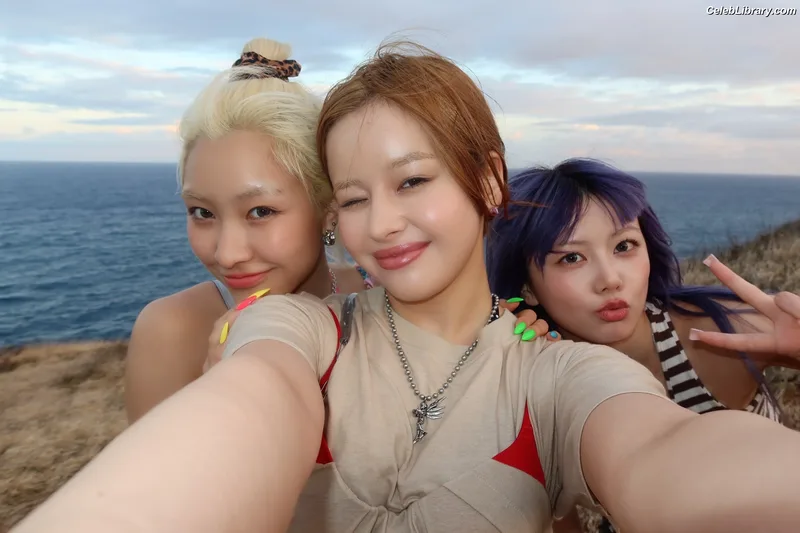 XG (Kpop) photo 4 of 3042