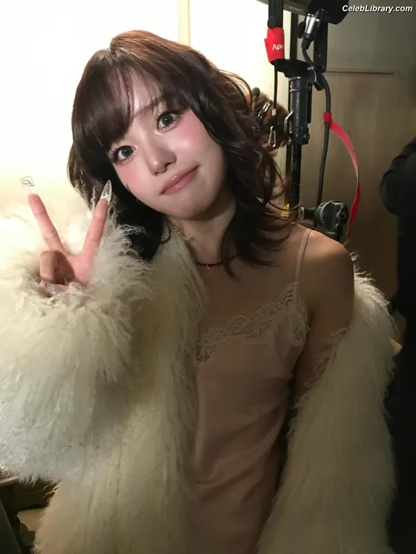 XG (Kpop) photo 16 of 3042