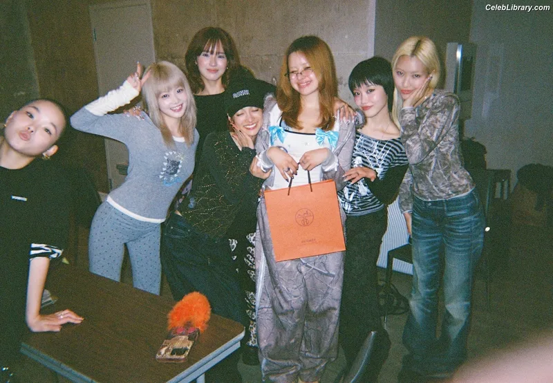 XG (Kpop) photo 20 of 3042