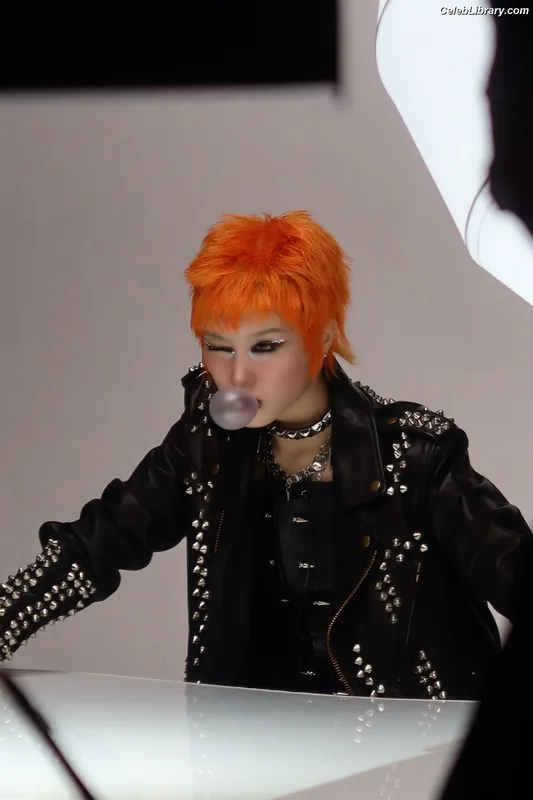 XG (Kpop) photo 1 of 3042
