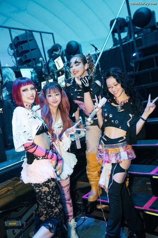 XG (Kpop) photo 5 of 3042