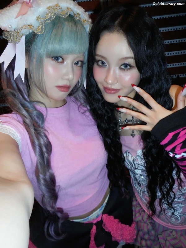 XG (Kpop) photo 12 of 3042