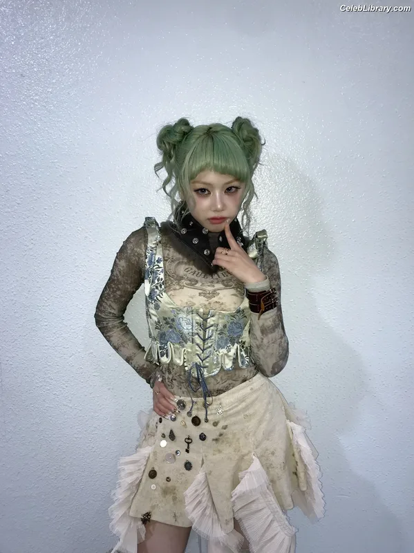 XG (Kpop) photo 2 of 3042