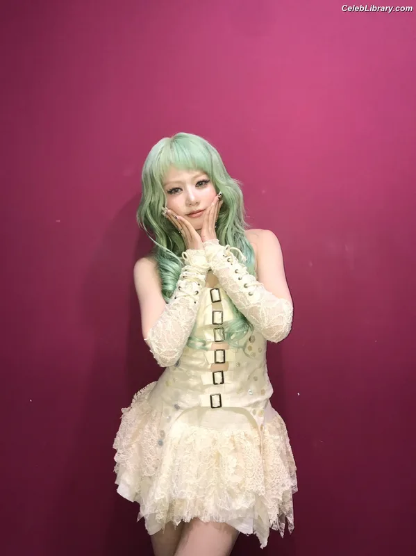 XG (Kpop) photo 6 of 3042