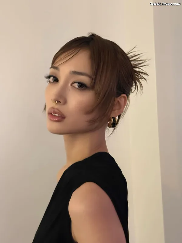 XG (Kpop) photo 2 of 3042