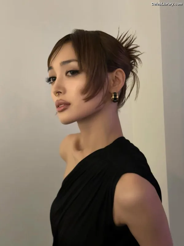 XG (Kpop) photo 3 of 3042