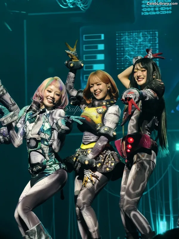 XG (Kpop) photo 17 of 3042