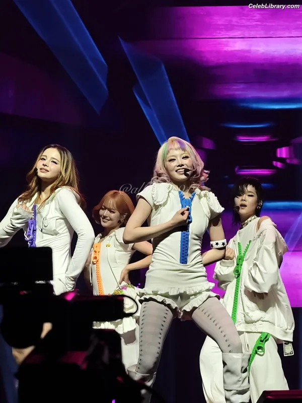 XG (Kpop) photo 21 of 3042