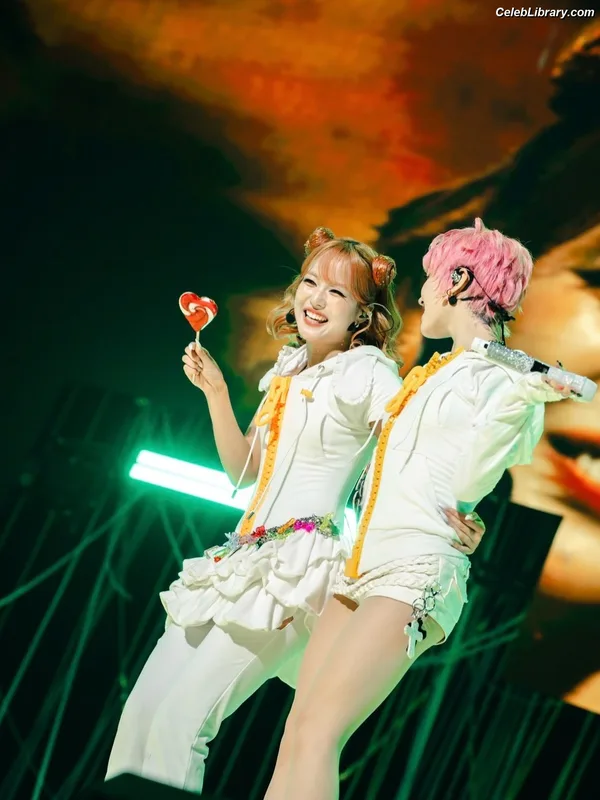 XG (Kpop) photo 10 of 3042