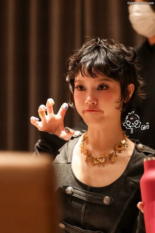 XG (Kpop) photo 18 of 3042