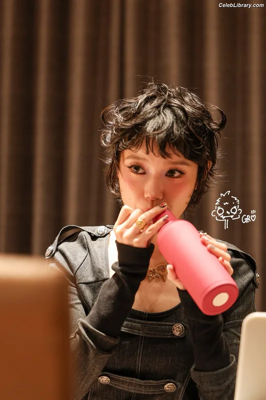 XG (Kpop) photo 19 of 3042