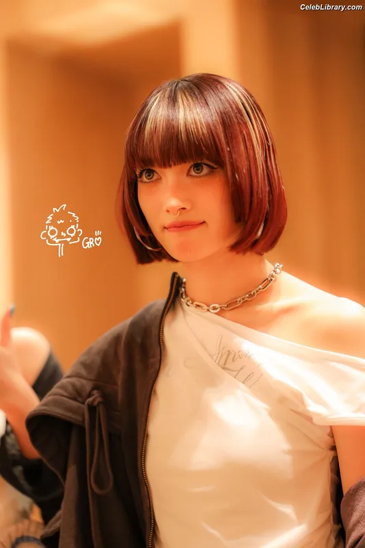 XG (Kpop) photo 21 of 3042