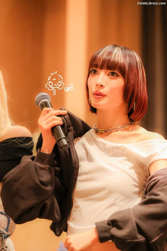 XG (Kpop) photo 23 of 3042