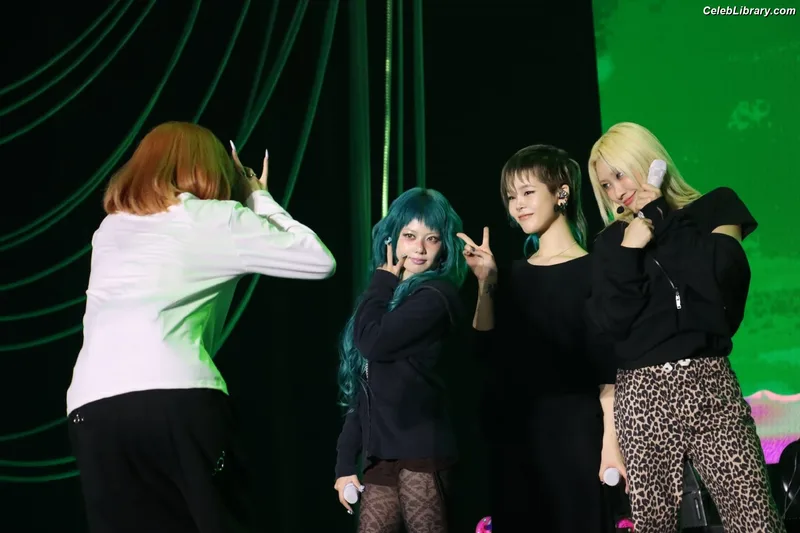 XG (Kpop) photo 14 of 3042