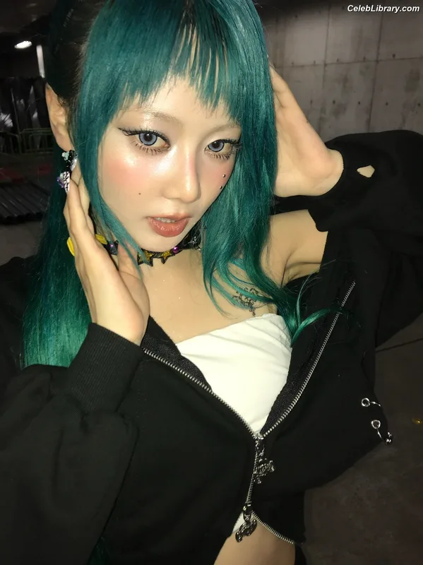 XG (Kpop) photo 16 of 3042
