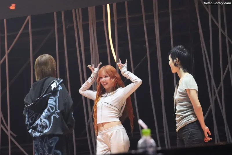 XG (Kpop) photo 13 of 3042