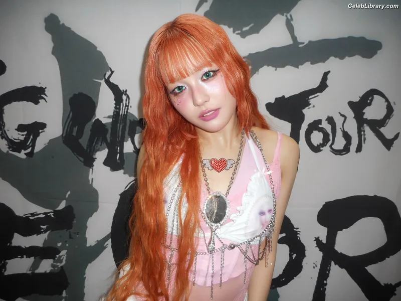 XG (Kpop) photo 16 of 3042