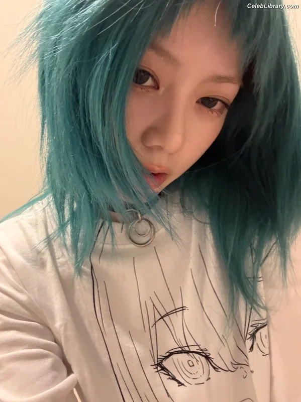 XG (Kpop) photo 12 of 3042