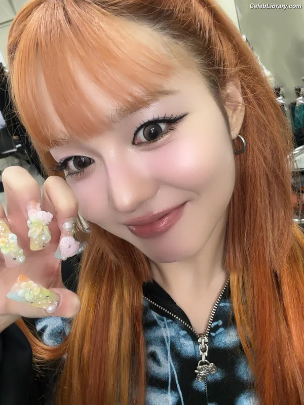 XG (Kpop) photo 3 of 3042