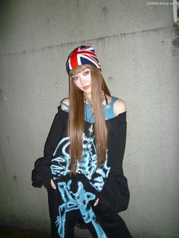 XG (Kpop) photo 1 of 3042