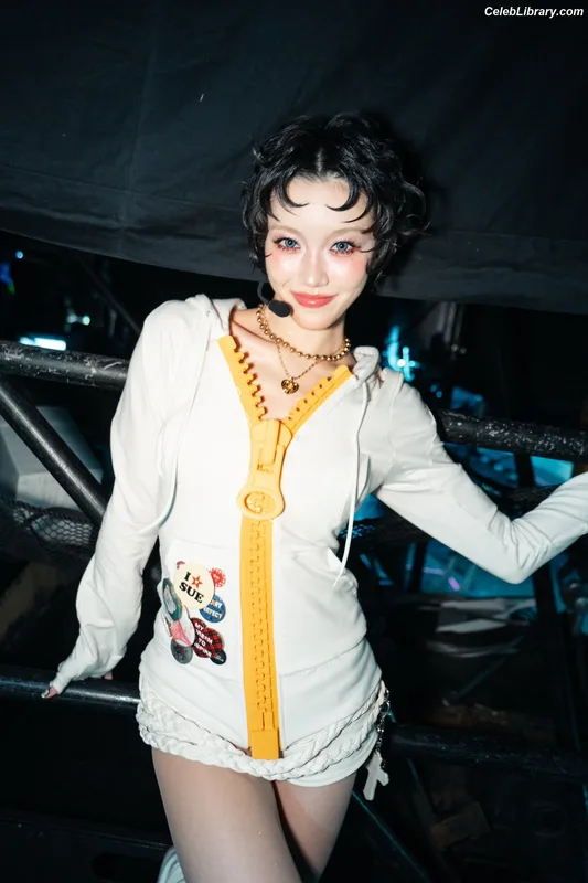 XG (Kpop) photo 6 of 3042