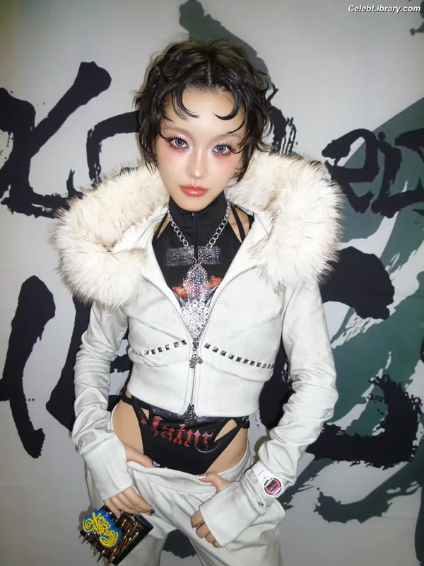 XG (Kpop) photo 10 of 3042