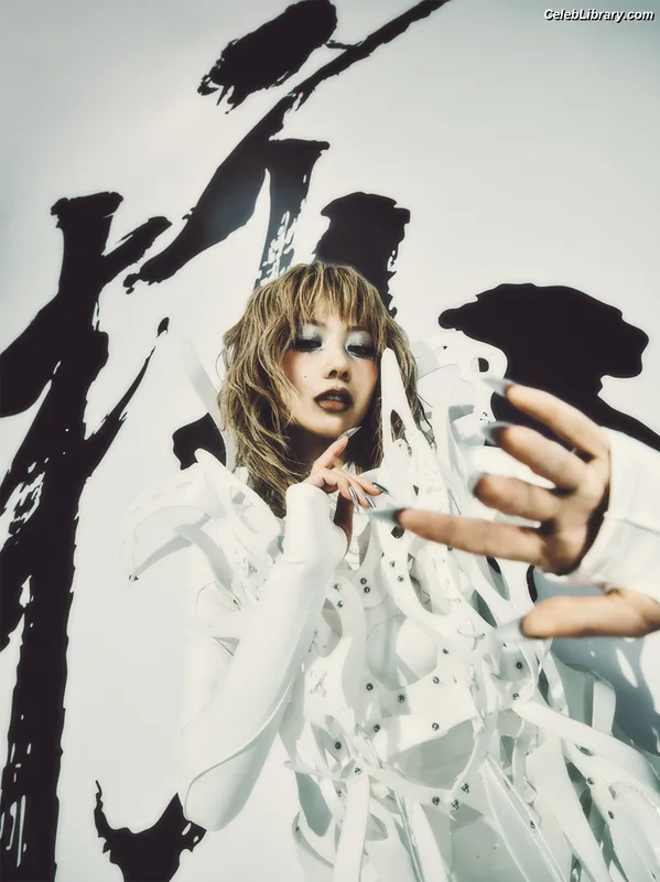 XG (Kpop) photo 16 of 3042