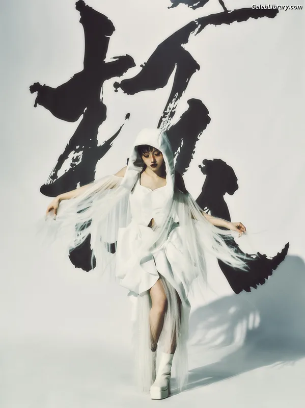 XG (Kpop) photo 18 of 3042