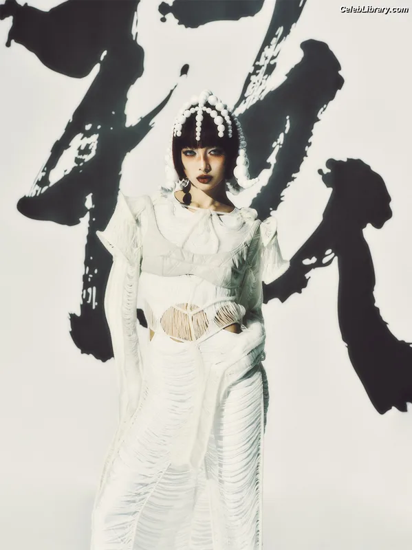 XG (Kpop) photo 19 of 3042