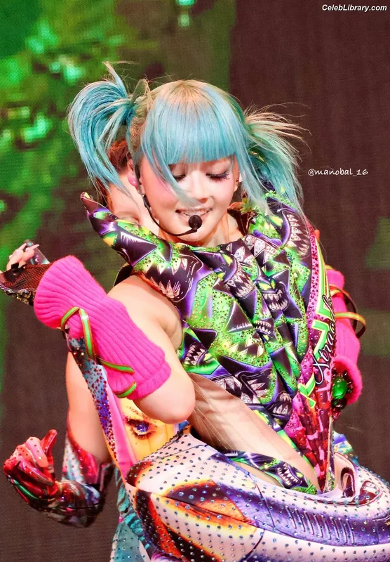 XG (Kpop) photo 1 of 3042