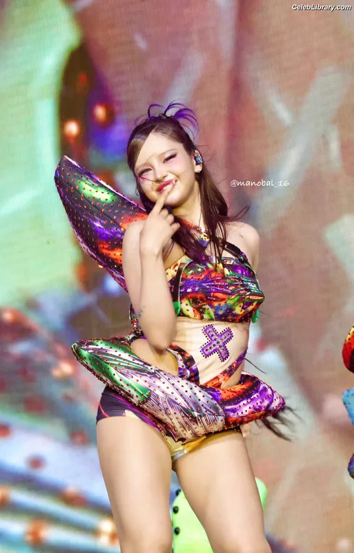 XG (Kpop) photo 6 of 3042