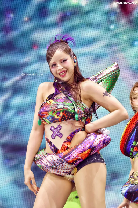 XG (Kpop) photo 7 of 3042