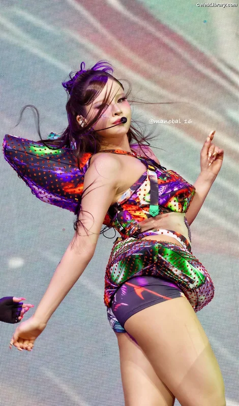 XG (Kpop) photo 7 of 3042